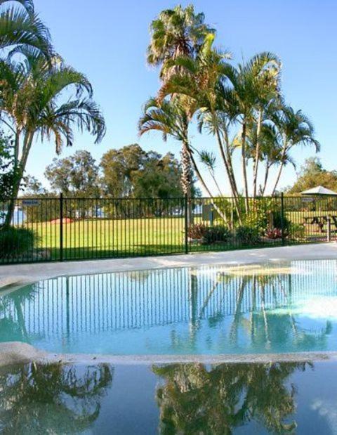 Cayman Quays Motel Noosaville Exterior photo