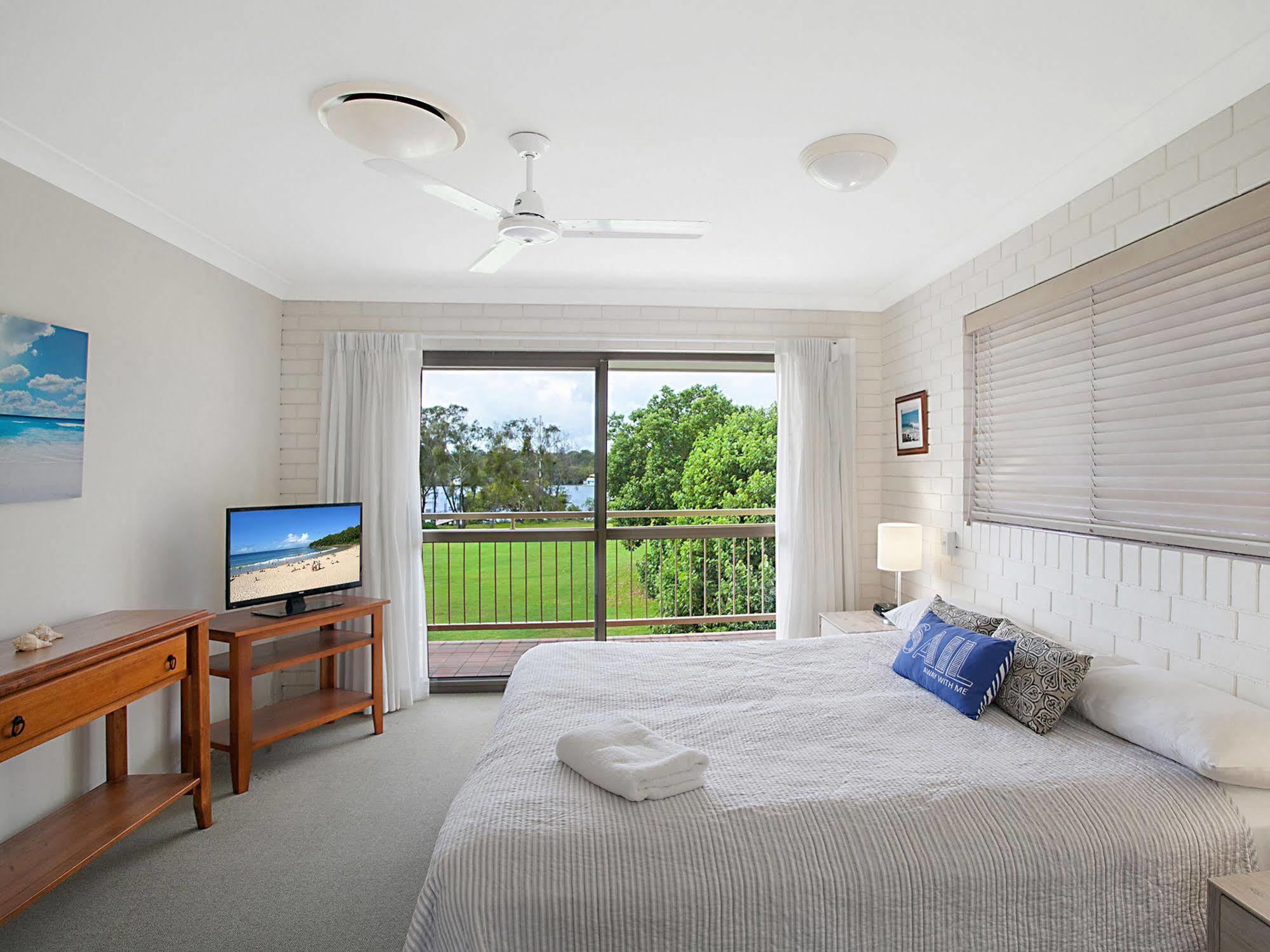 Cayman Quays Motel Noosaville Exterior photo