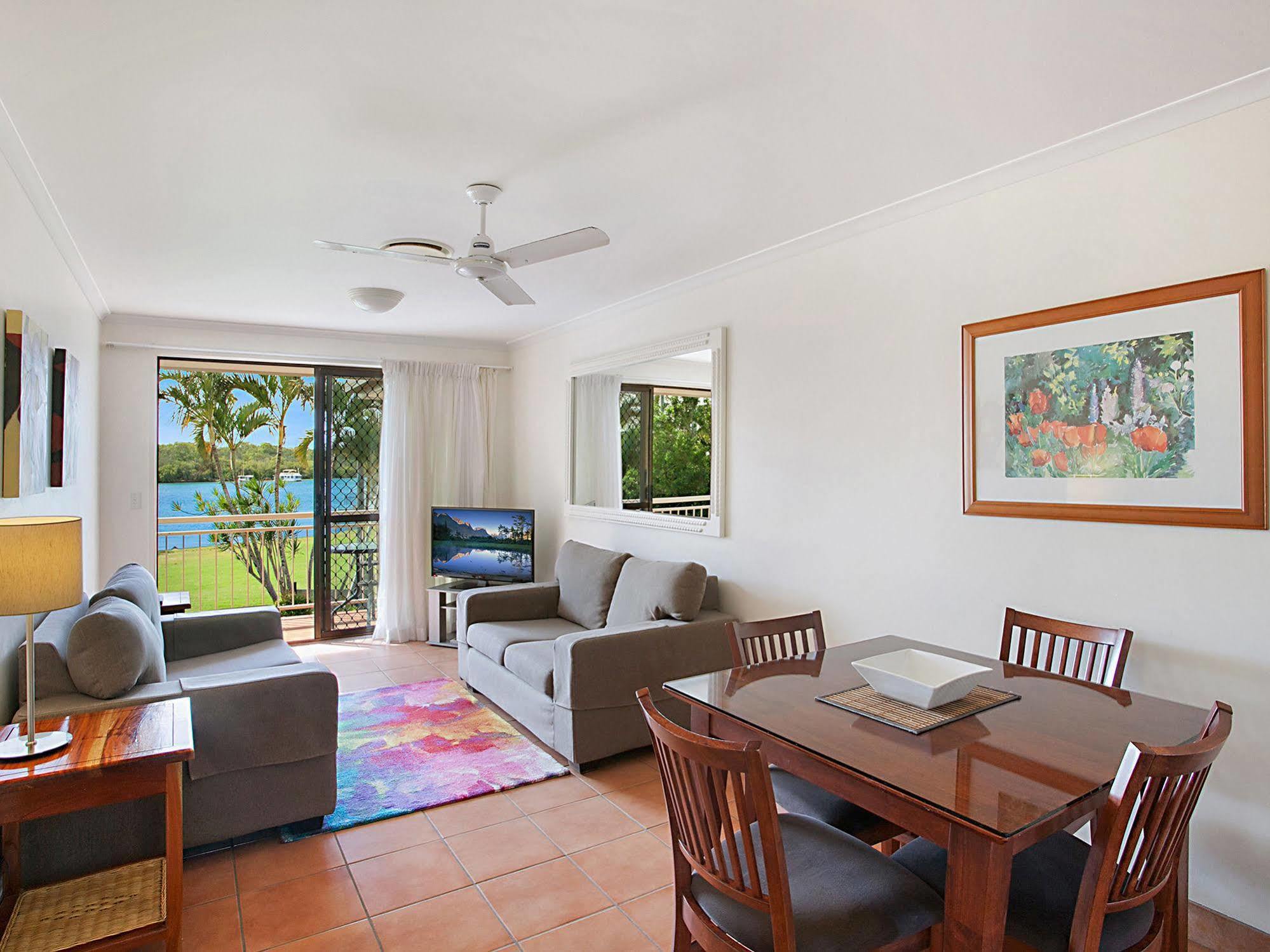 Cayman Quays Motel Noosaville Exterior photo