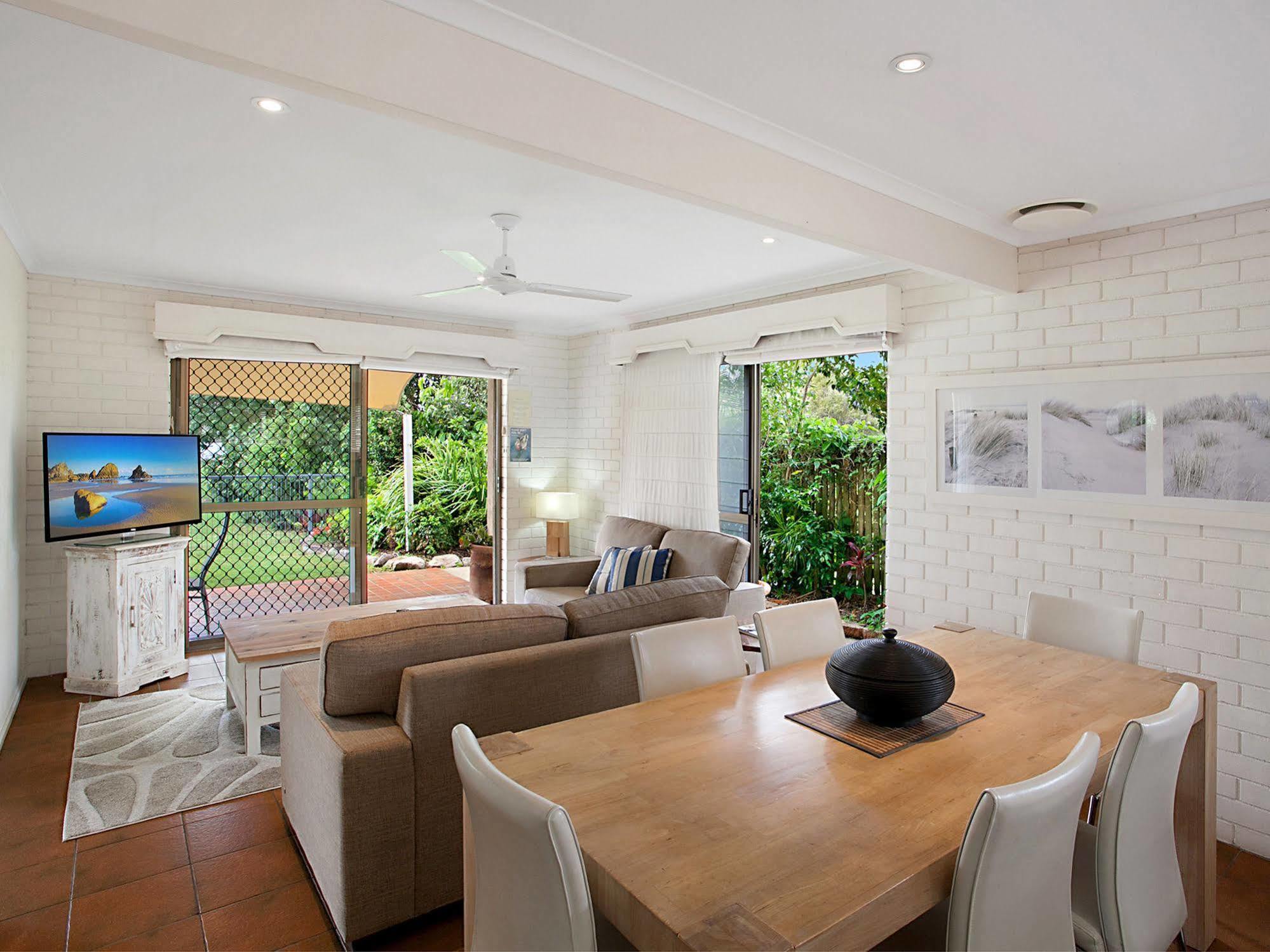 Cayman Quays Motel Noosaville Exterior photo
